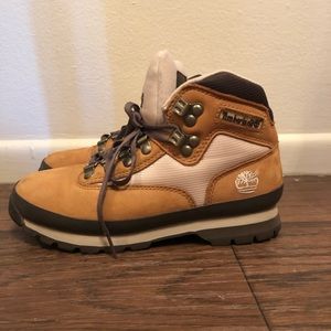 Timberland Ankle Hiking Boots • 6.5 •